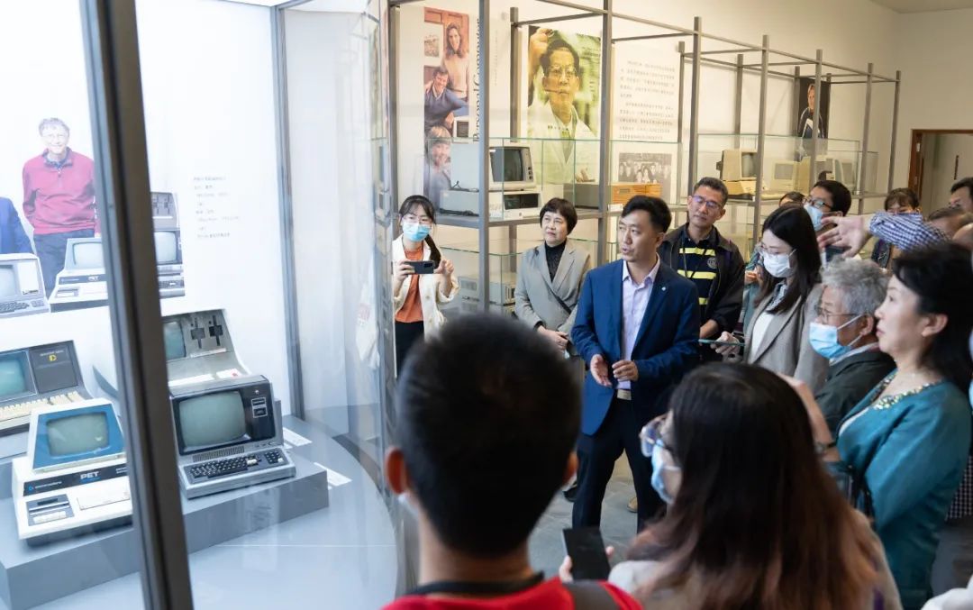 展览开幕 |“神机妙算”计算器具历史展在清华大学正式启幕