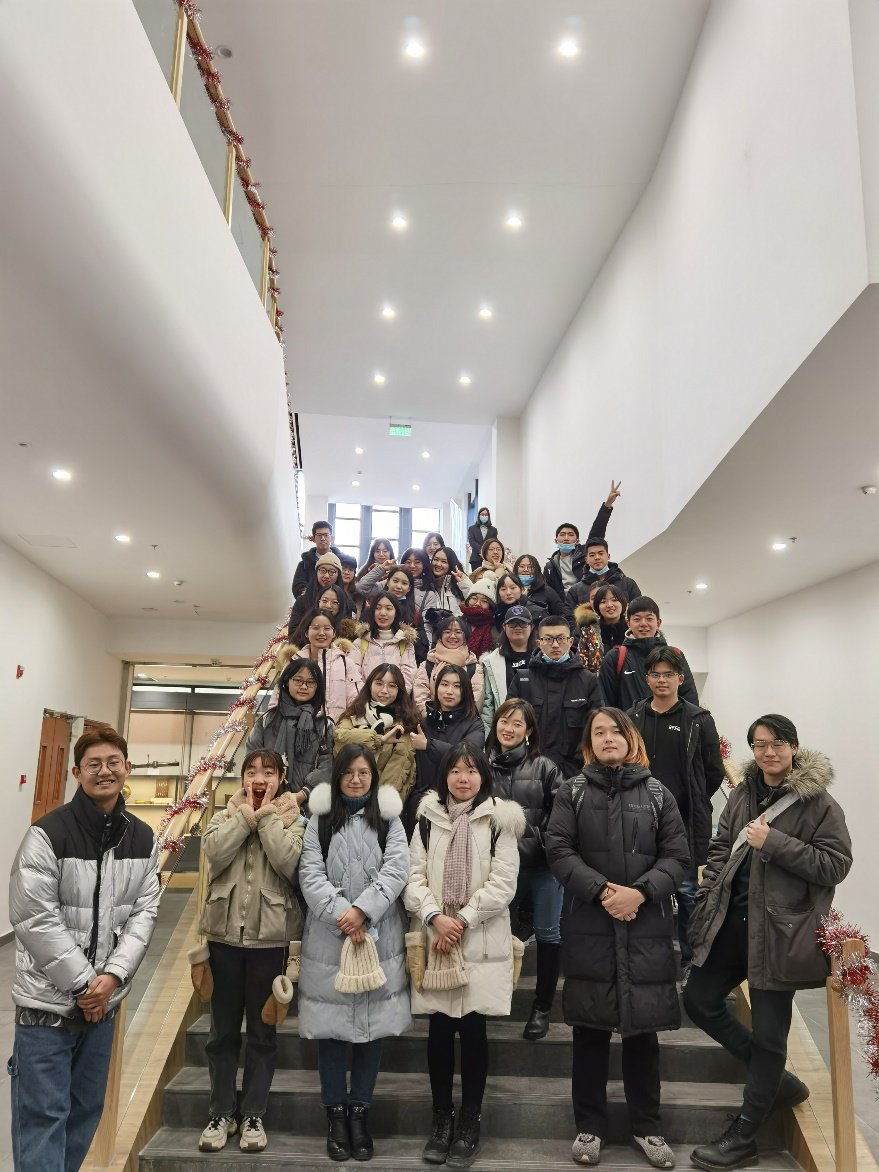 清华大学新闻传播学院2019级本科生集体参观科博展览