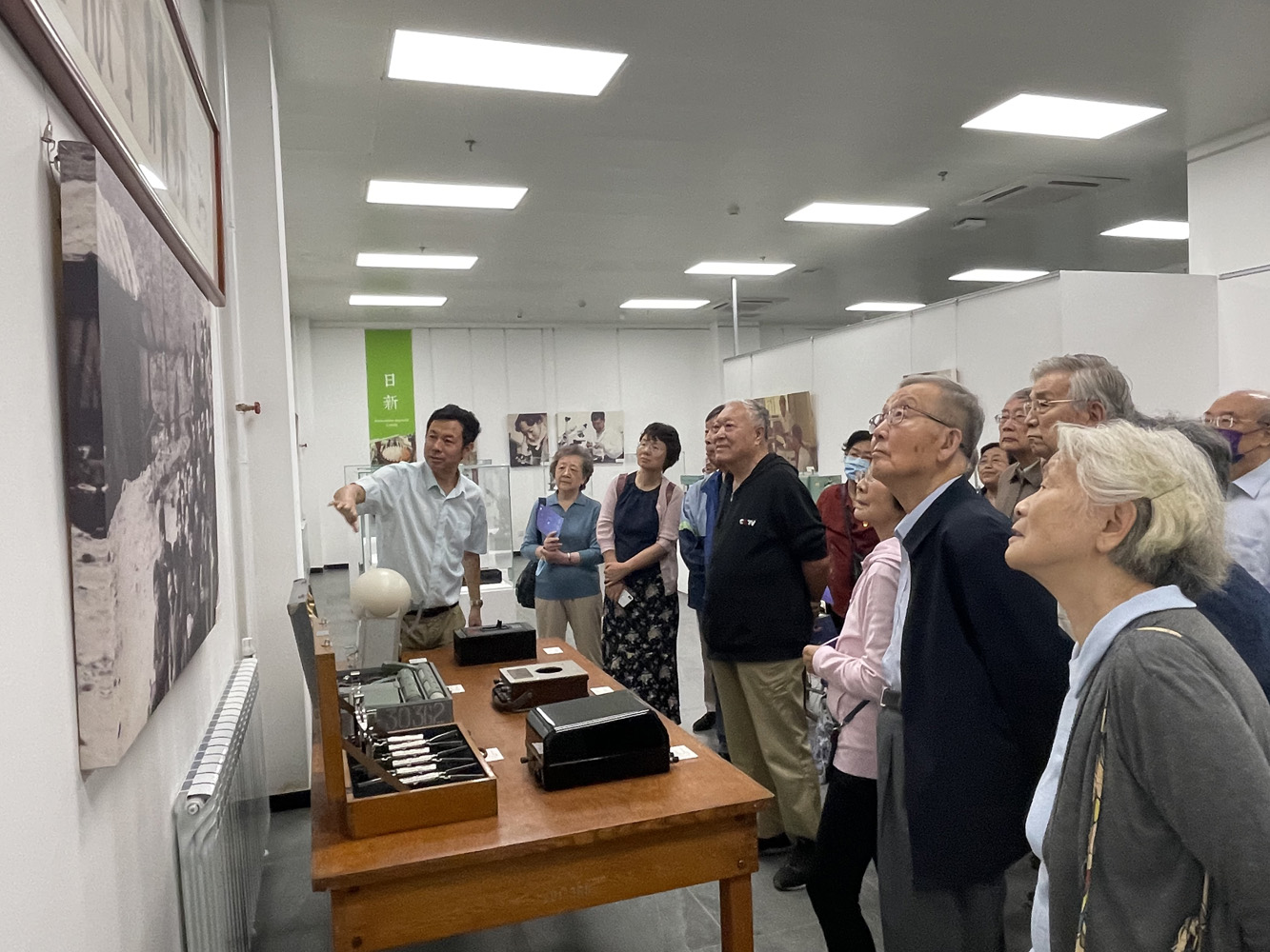 清华大学老领导集体参访科学博物馆
