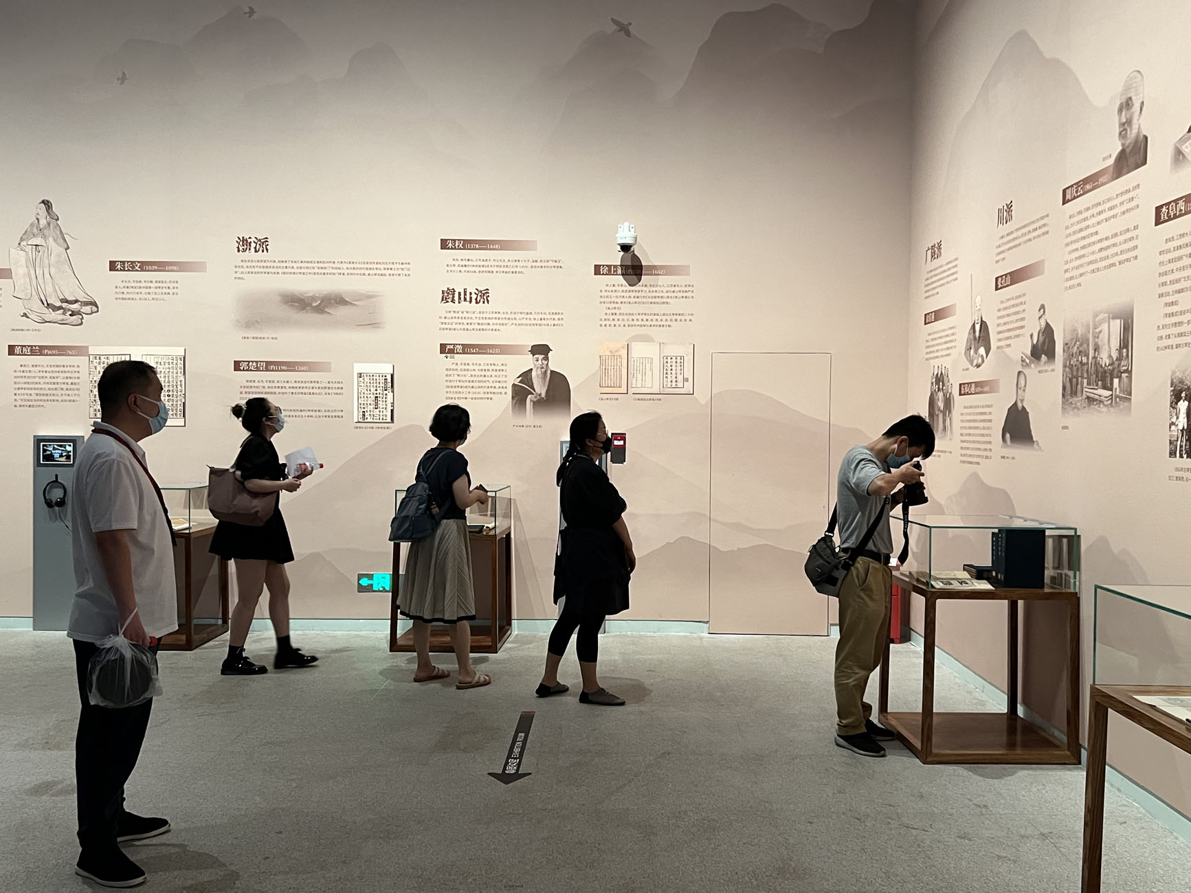 科博馆员赴中国非物质文化遗产馆、中国工艺美术馆参观学习