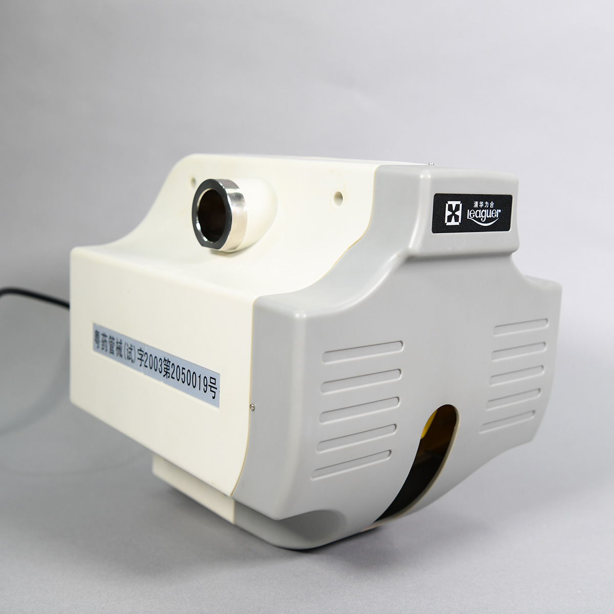 悬挂式扫描红外人体表面温度快速筛检仪（部分），2003年生产