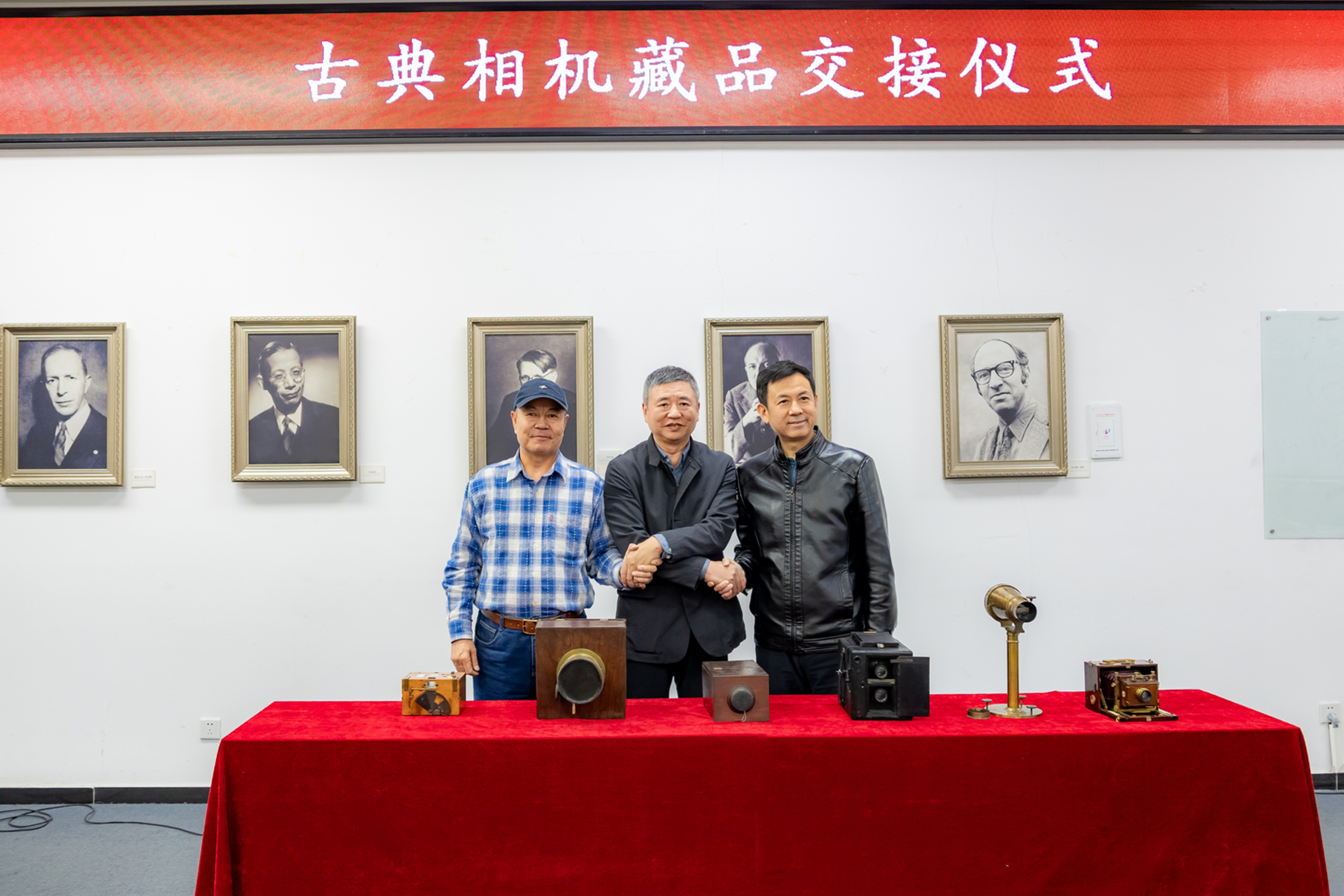 光影递薪：我馆举行古典相机藏品交接仪式-图片7