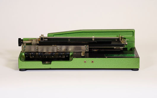 阿波罗盲文打字机“MIMIIC”-正面