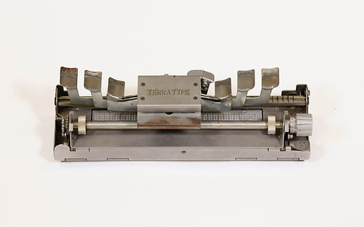 TERRATYPE 盲打字机正面