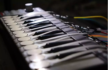 乐池-连接压力传感器的midi键盘