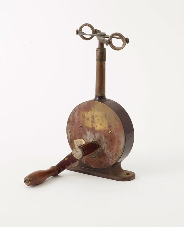 手动离心机正面