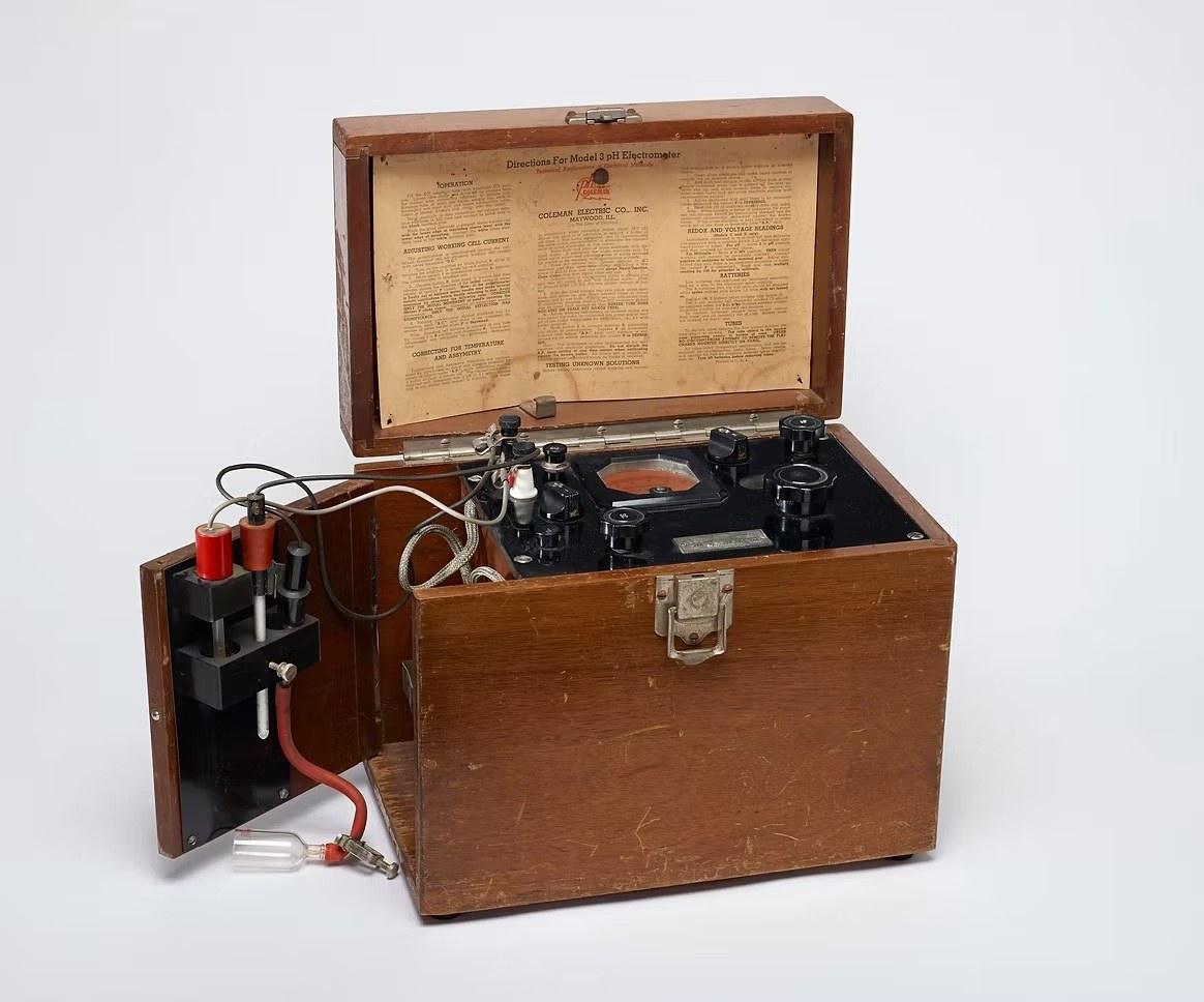 科尔曼 3D型pH计，1938年