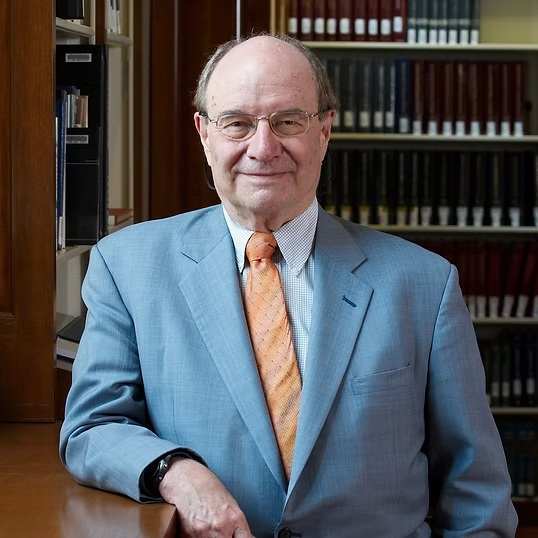 沃尔特·吉尔伯特头像